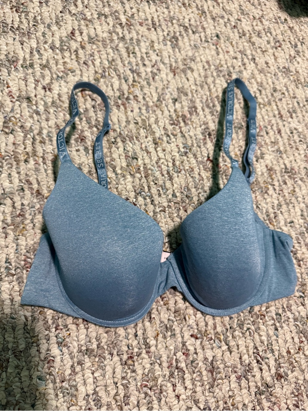 Victoria’s Secret Smooth Lightly Lined Bra – 34C (Blue)